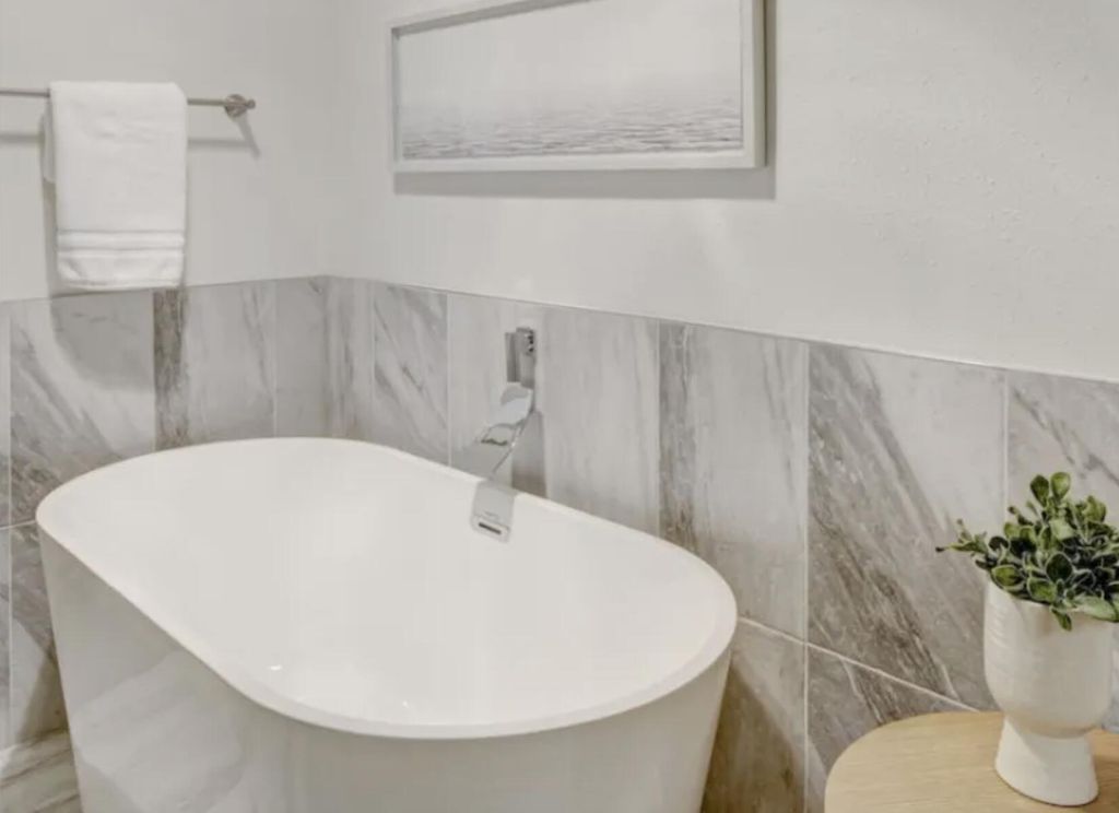 Image 18 of property listing at 9620 San Gabriel Road NE, Albuquerque, NM 87111