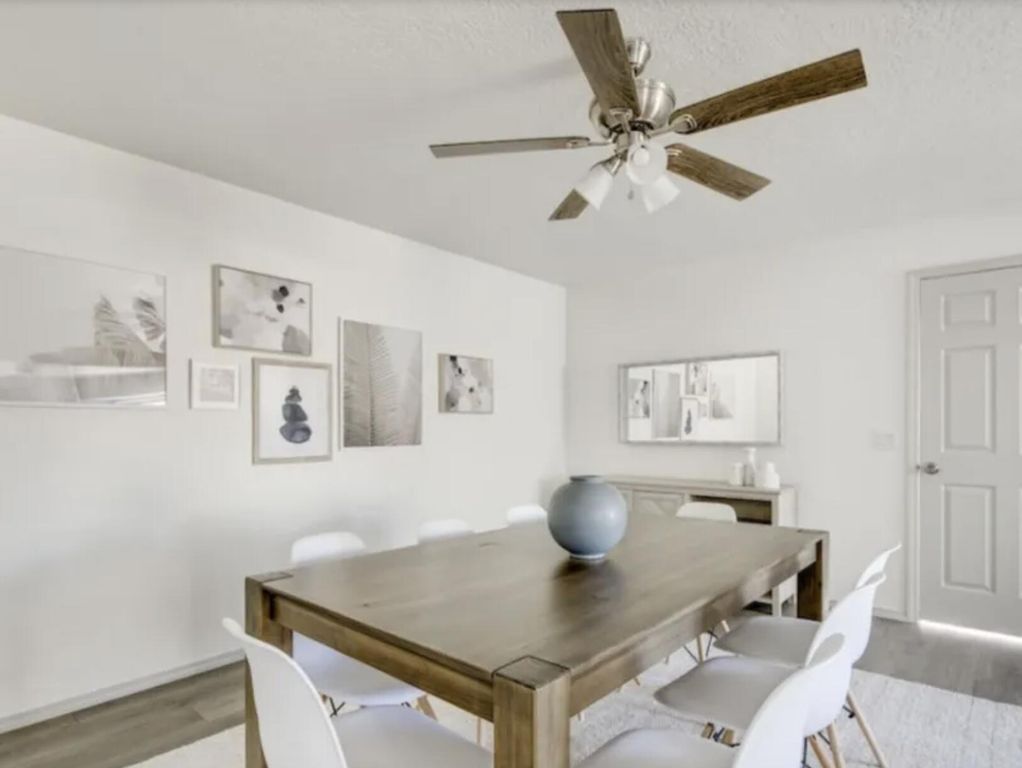 Image 9 of property listing at 9620 San Gabriel Road NE, Albuquerque, NM 87111