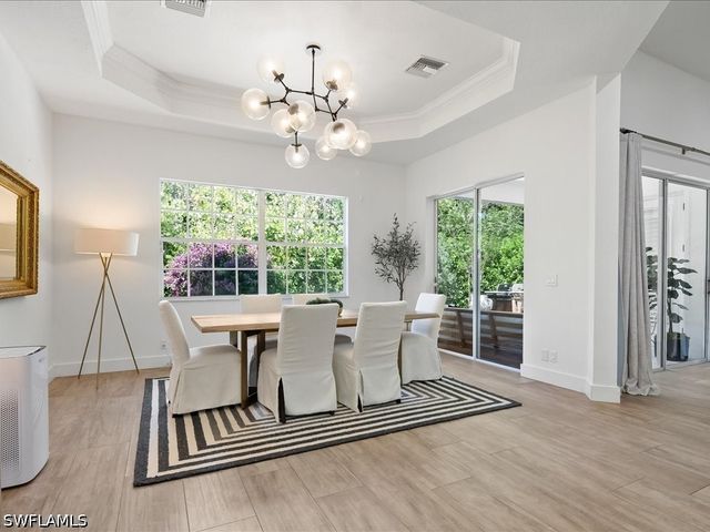 16196 Parque LN, Naples, FL 34110