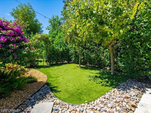 16196 Parque LN, Naples, FL 34110