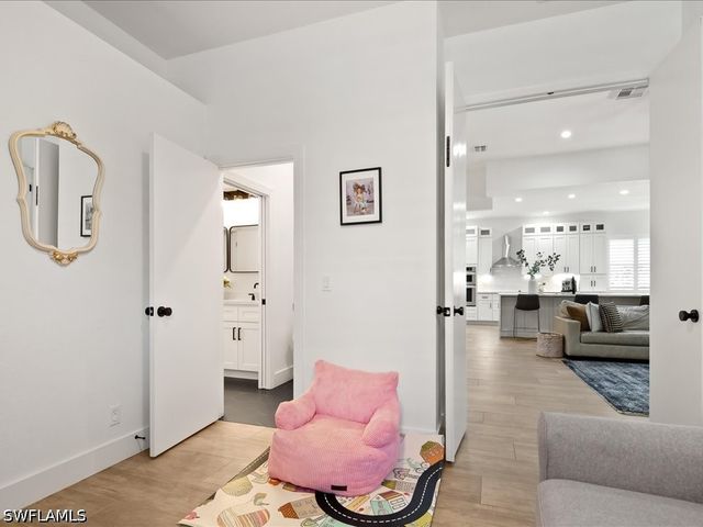 16196 Parque LN, Naples, FL 34110