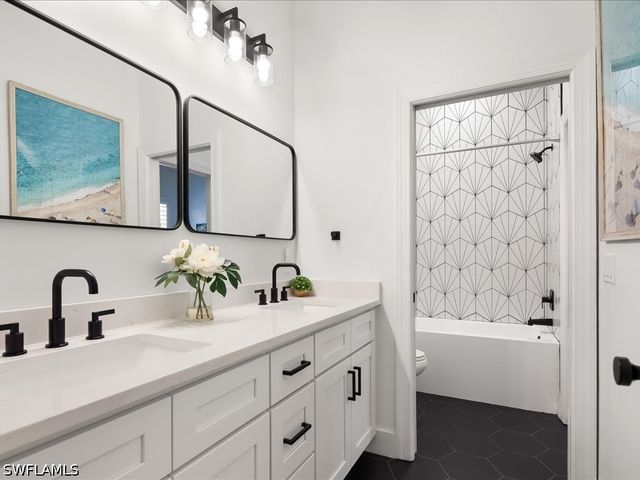 16196 Parque LN, Naples, FL 34110