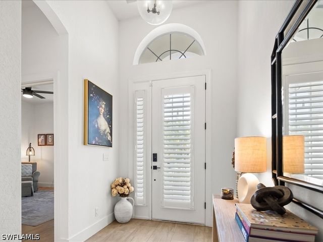 16196 Parque LN, Naples, FL 34110