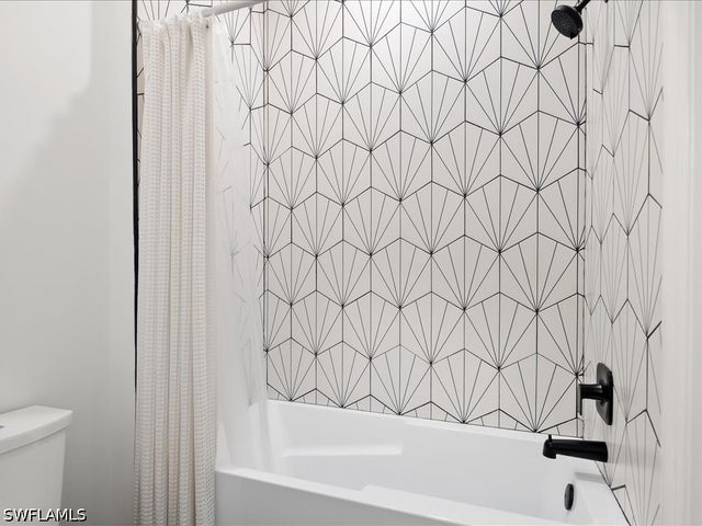 16196 Parque LN, Naples, FL 34110