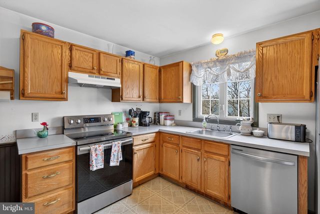 10 COLD STREAM DR, Lancaster Twp, PA 17603