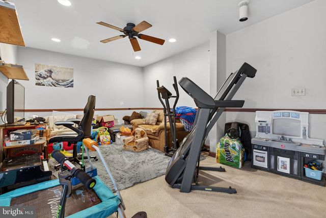 10 COLD STREAM DR, Lancaster Twp, PA 17603