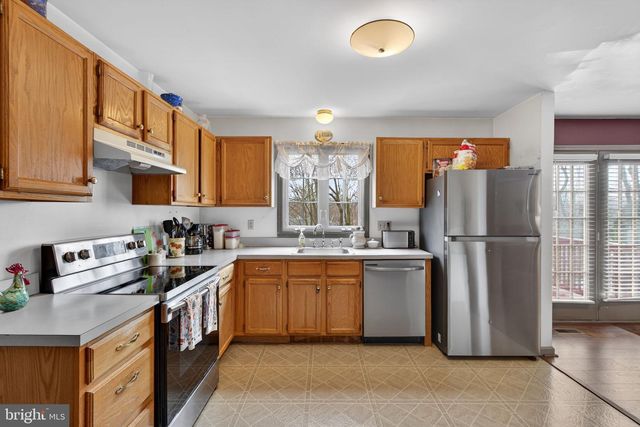 10 COLD STREAM DR, Lancaster Twp, PA 17603