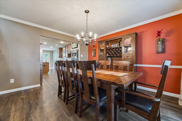 381 Oakshire Court, League City, TX 77573