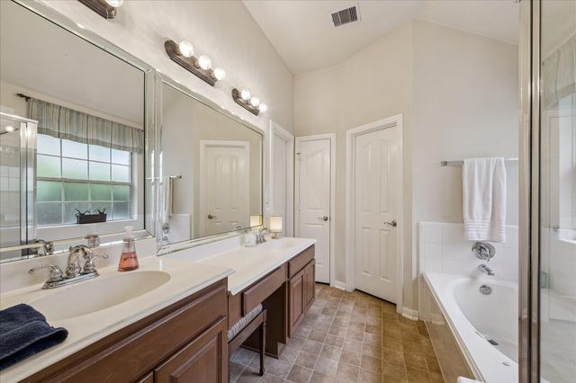 381 Oakshire Court, League City, TX 77573