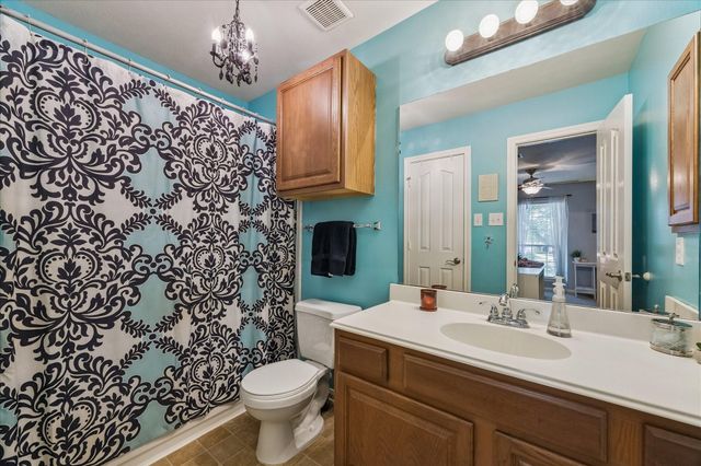 381 Oakshire Court, League City, TX 77573