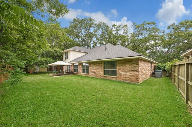 381 Oakshire Court, League City, TX 77573