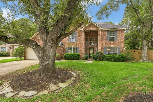 381 Oakshire Court, League City, TX 77573