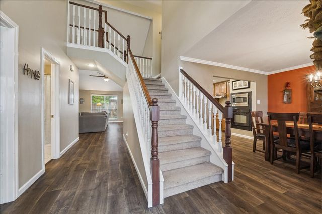381 Oakshire Court, League City, TX 77573