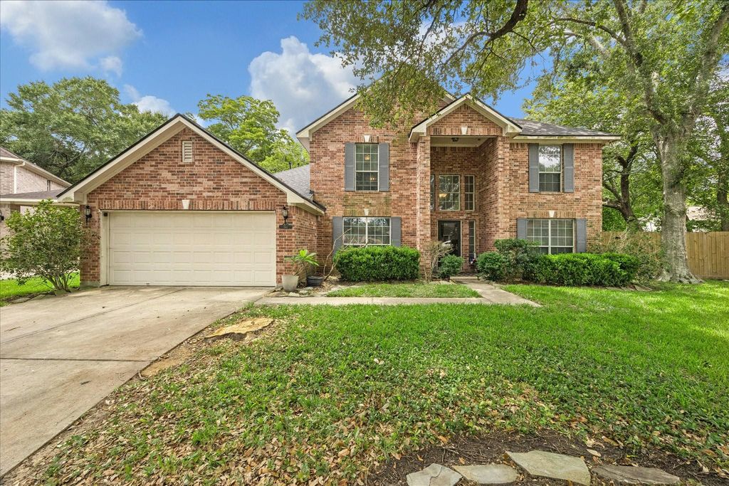 381 Oakshire Court, League City, TX 77573