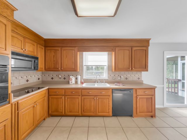 1113 Langwood Dr, Gallatin, TN 37066