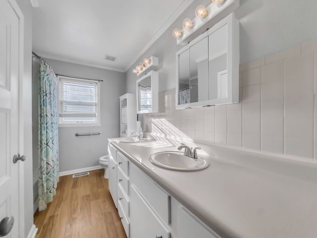 1113 Langwood Dr, Gallatin, TN 37066