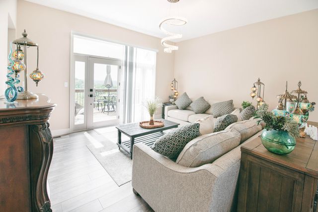 1740 W RIVER BLUFF CT, Columbia, MO 65201