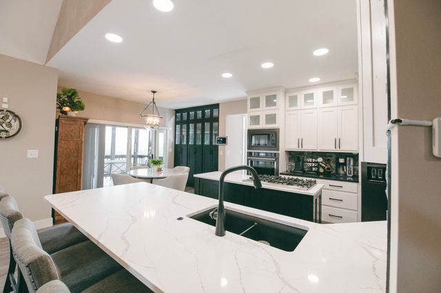 1740 W RIVER BLUFF CT, Columbia, MO 65201