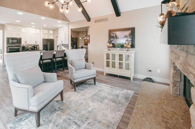 1740 W RIVER BLUFF CT, Columbia, MO 65201