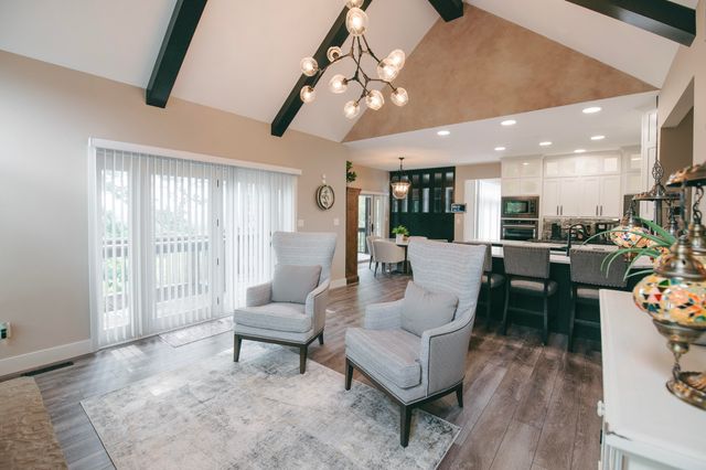 1740 W RIVER BLUFF CT, Columbia, MO 65201