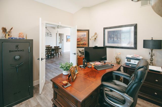 1740 W RIVER BLUFF CT, Columbia, MO 65201