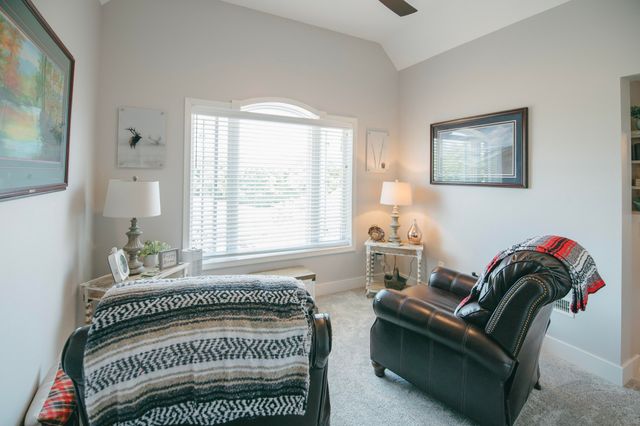 1740 W RIVER BLUFF CT, Columbia, MO 65201