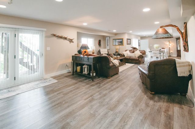 1740 W RIVER BLUFF CT, Columbia, MO 65201