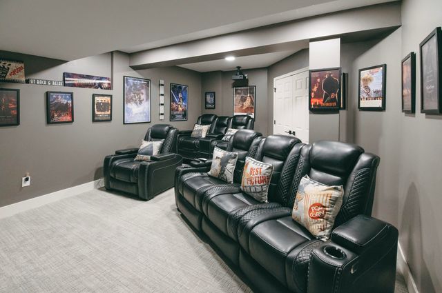 1740 W RIVER BLUFF CT, Columbia, MO 65201