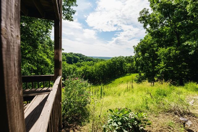 1740 W RIVER BLUFF CT, Columbia, MO 65201