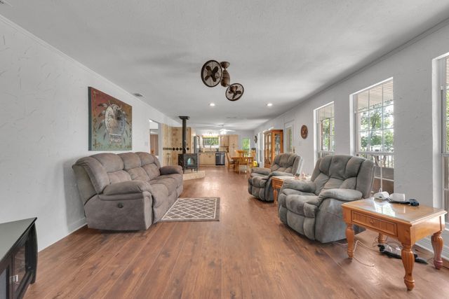 928 Pelican Drive, Winnsboro, TX 75494