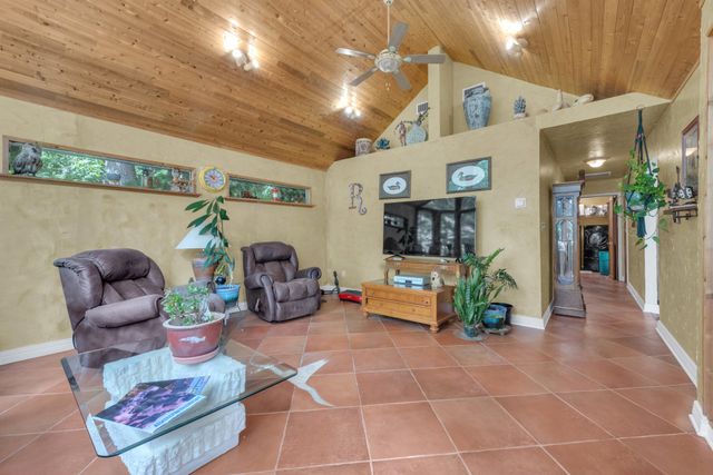 928 Pelican Drive, Winnsboro, TX 75494