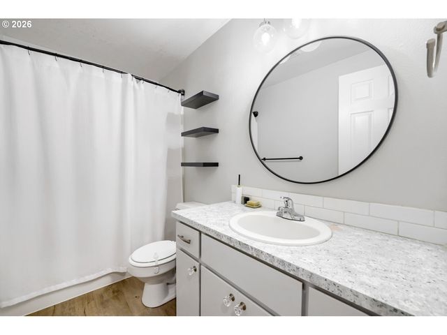 21645 Sw LOIS St, Beaverton, OR 97003