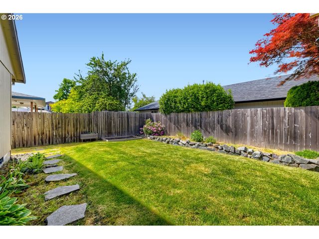 21645 Sw LOIS St, Beaverton, OR 97003