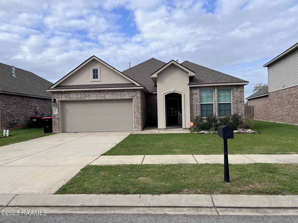 422 Starlight Drive, Lafayette, LA 70501