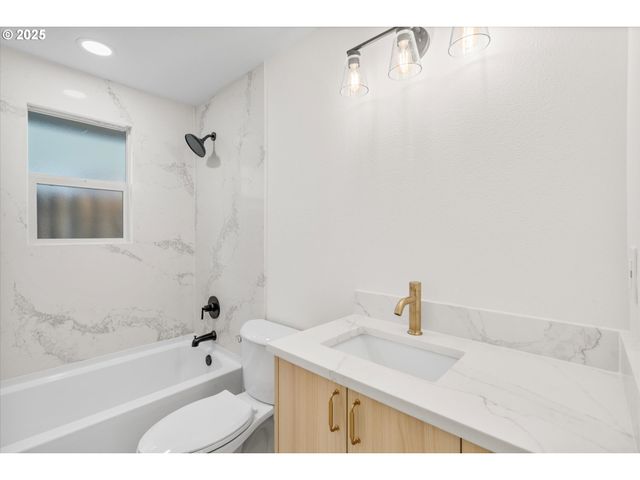 3710 N St, Vancouver, WA 98663