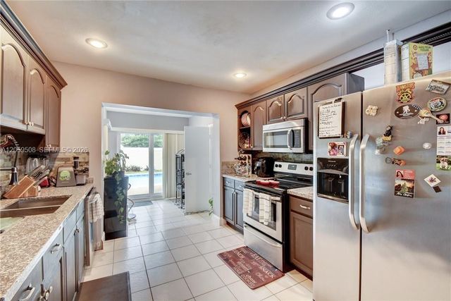 2330 NW 81st Ave, Sunrise, FL 33322