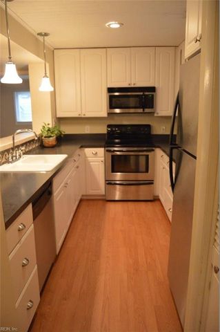 2316 Starfish Rd Apt 101, Virginia Beach, VA 23451