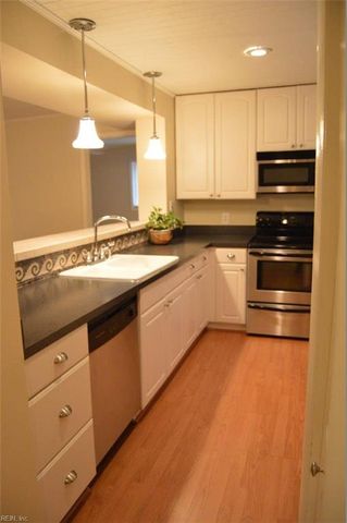 2316 Starfish Rd Apt 101, Virginia Beach, VA 23451