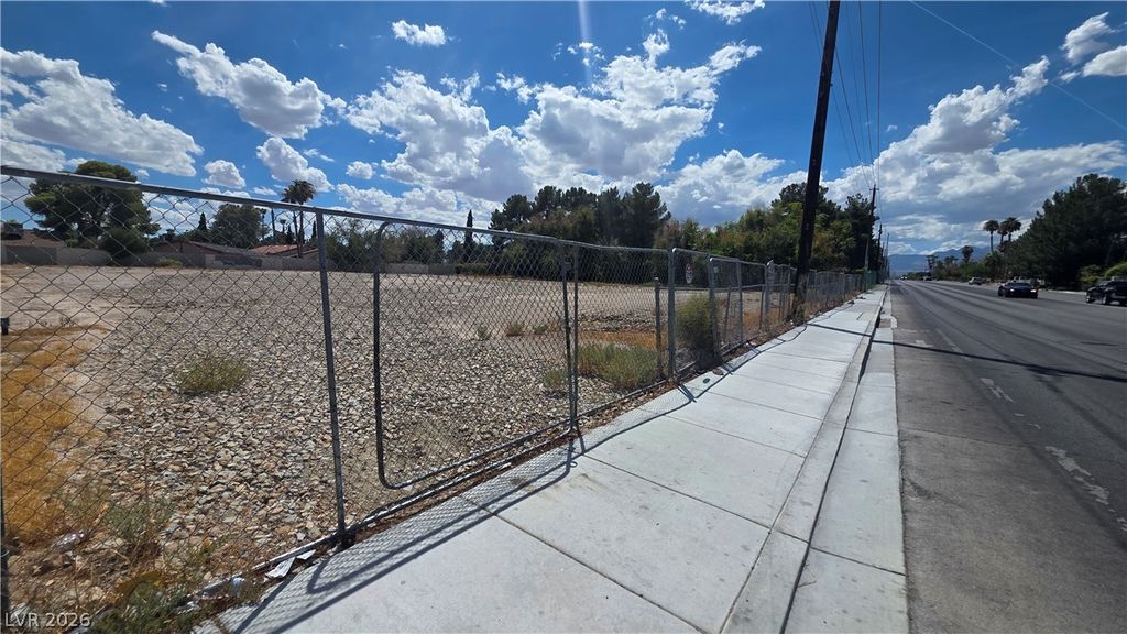 3995 West Vegas Drive, Las Vegas, NV 89108 — photo 3