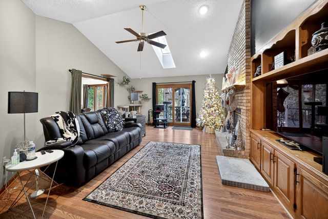 213 Lakeside Dr, Crossville, TN 38558