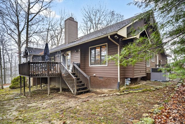 213 Lakeside Dr, Crossville, TN 38558