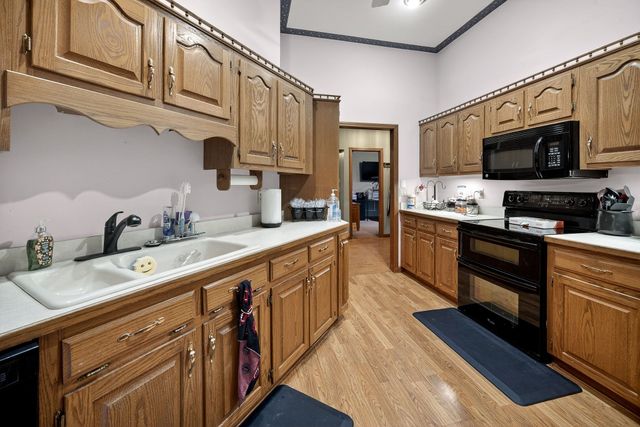 213 Lakeside Dr, Crossville, TN 38558