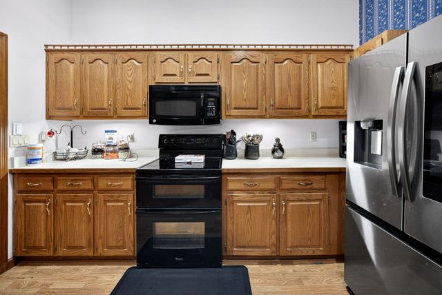 213 Lakeside Dr, Crossville, TN 38558