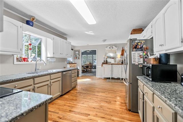 232 Lakewood Drive, Carrollton, GA 30117