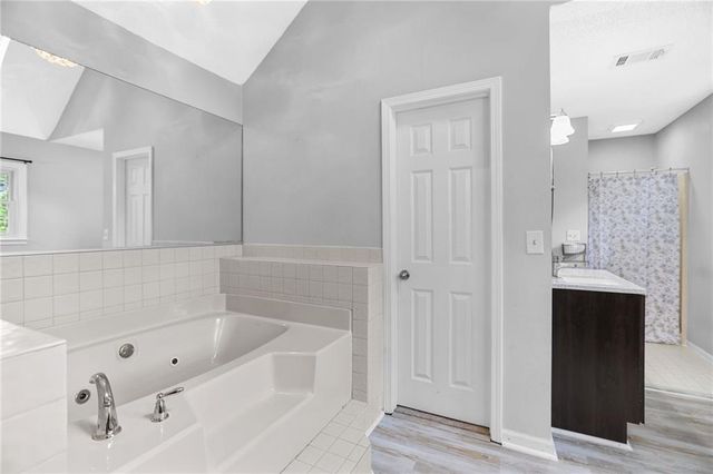 232 Lakewood Drive, Carrollton, GA 30117