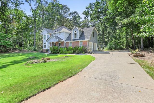 232 Lakewood Drive, Carrollton, GA 30117