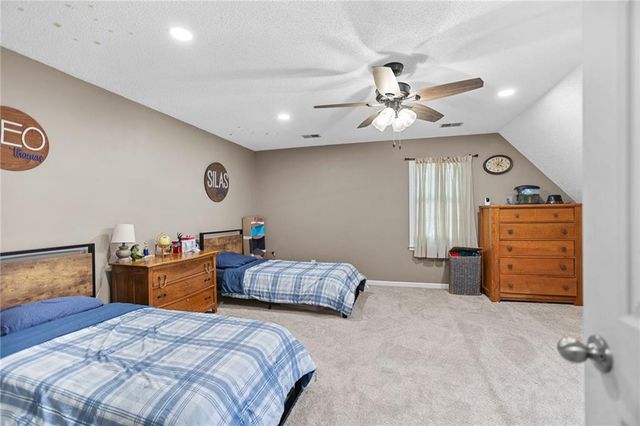 232 Lakewood Drive, Carrollton, GA 30117