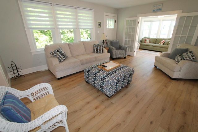 300 Knobes AVENUE, Twin Lakes, WI 53181