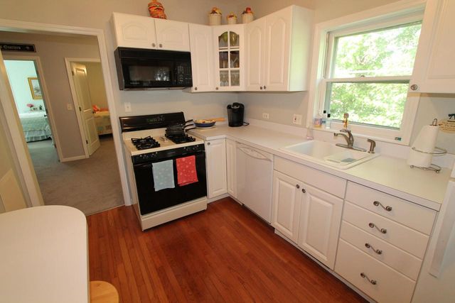 300 Knobes AVENUE, Twin Lakes, WI 53181