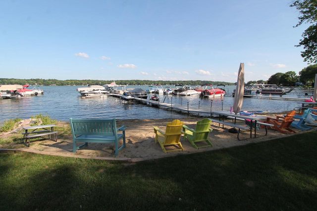 300 Knobes AVENUE, Twin Lakes, WI 53181
